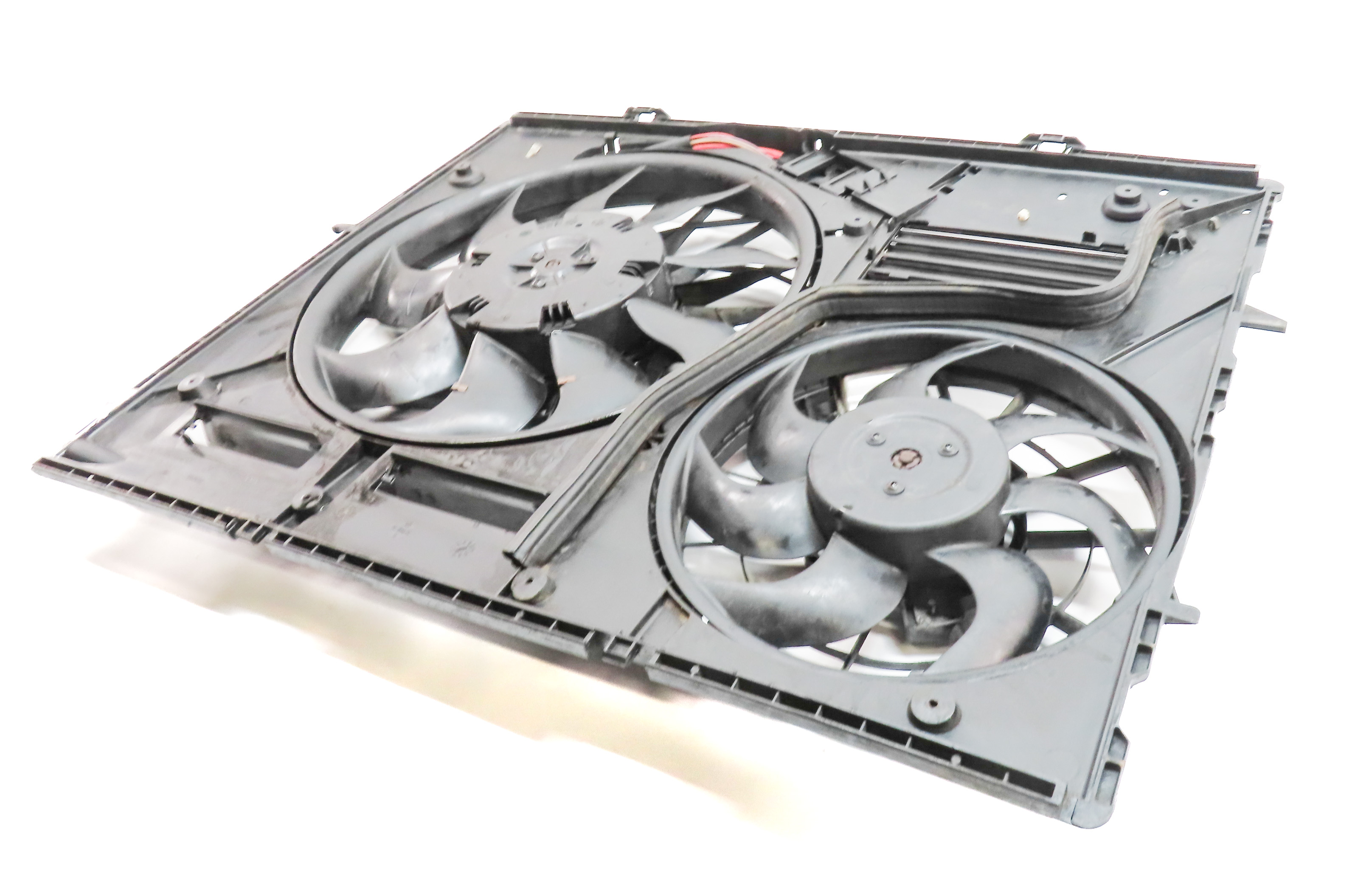 11-15 AUDI Q7 (4L) 3.0L ENGINE RADIATOR COOLING FAN (FOR MODELS w/ HITCH OPTION) — exact item pictured
